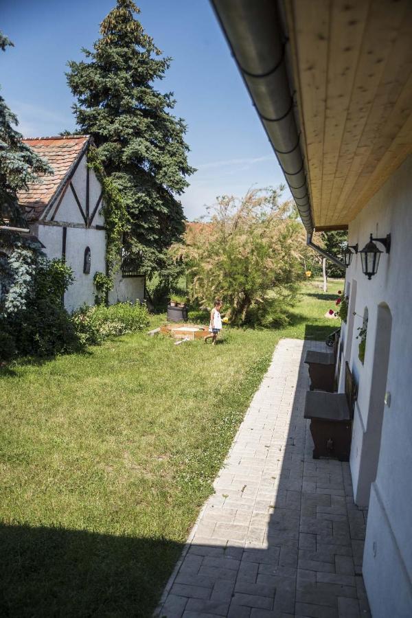 Chalupa Brod Nad Dyji Exterior photo